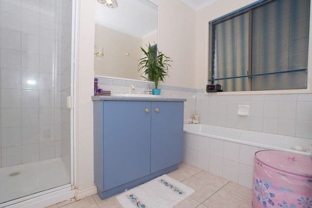 2 Chelsea Close, WYNDHAM VALE VIC 3024, Wyndham Vale - Thumbnail 5