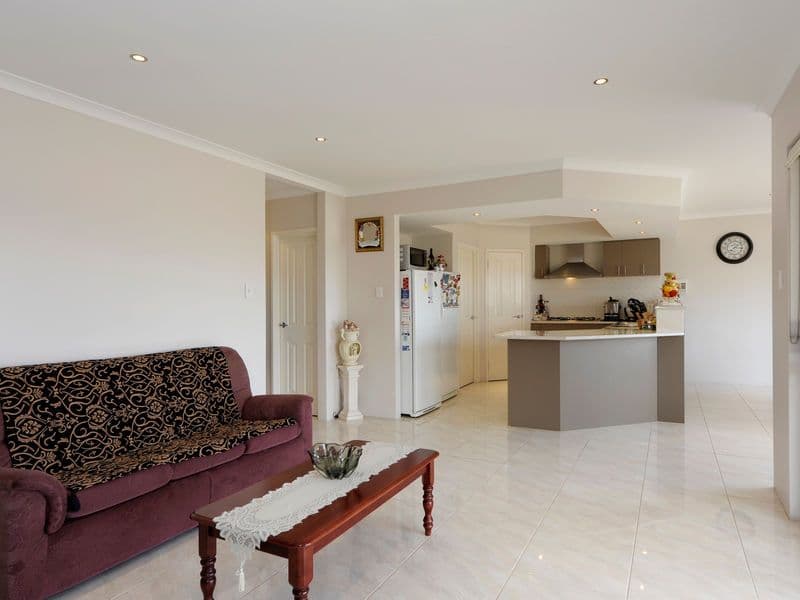 16 White Hart Lane, BALDIVIS WA 6171, Baldivis - Thumbnail 3