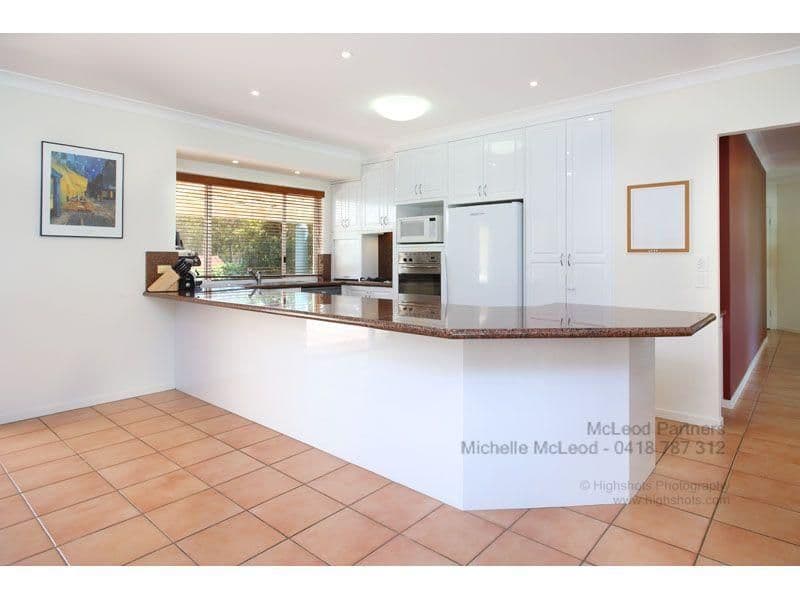 38 Mukurta Street, CHAPEL HILL QLD 4069, Chapel Hill - Thumbnail 4