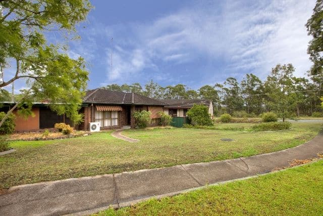 4 Woolley Close, THORNTON NSW 2322, Thornton - Image 1