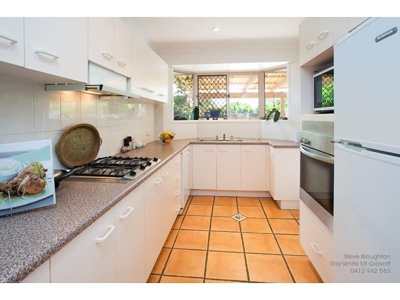100 Meadowlands Road, CARINA QLD 4152, Carina - Thumbnail 3