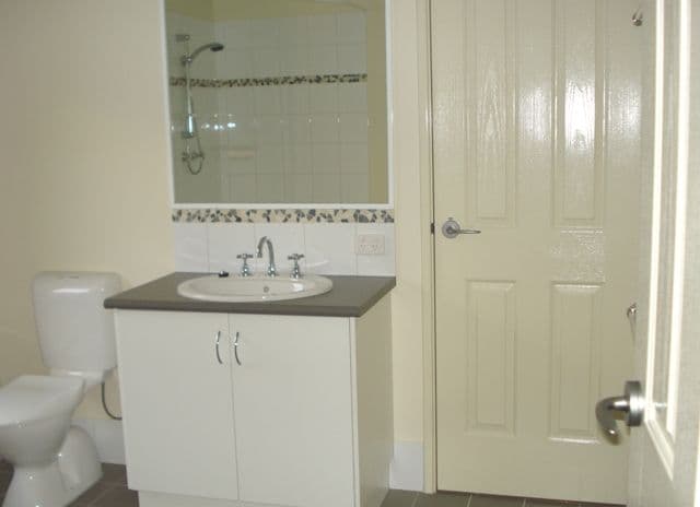 2B Lawley Street, GERALDTON WA 6530, Geraldton - Thumbnail 3