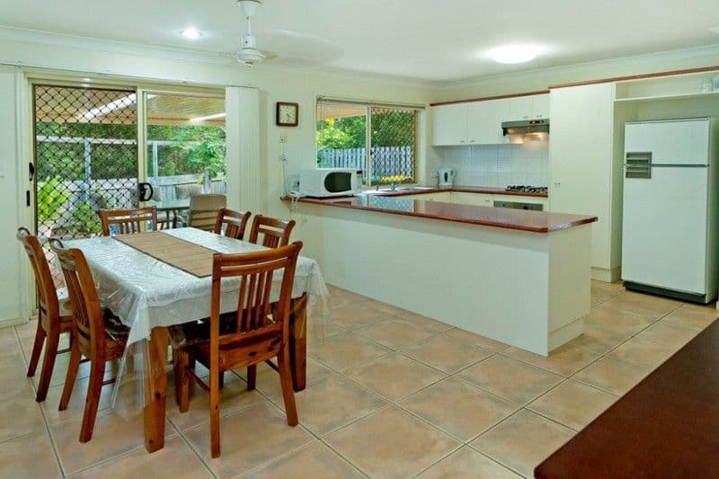 95 Arundel Drive, ARUNDEL QLD 4214, Arundel - Thumbnail 6