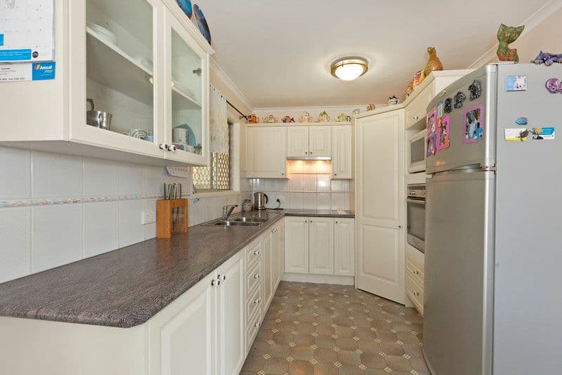 8 Endeavour Street, CAPALABA QLD 4157, Capalaba - Thumbnail 2