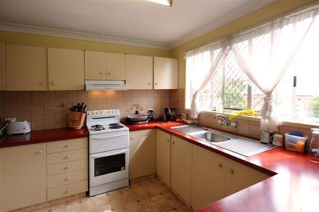 1 and 2 68 Hursley Road, NEWTOWN QLD 4350, Newtown - Thumbnail 3