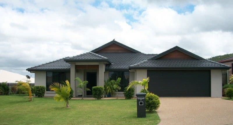 7 Laird Avenue, NORMAN GARDENS QLD 4701, Norman Gardens - Image 1