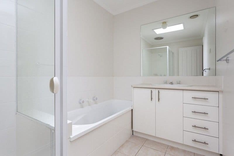 6-8 Canterbury Close, ROWVILLE VIC 3178, Rowville - Thumbnail 5