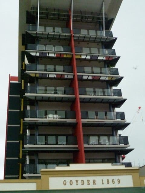 11/28-30 Cavenagh Street, DARWIN NT 0800, Darwin - Thumbnail 2