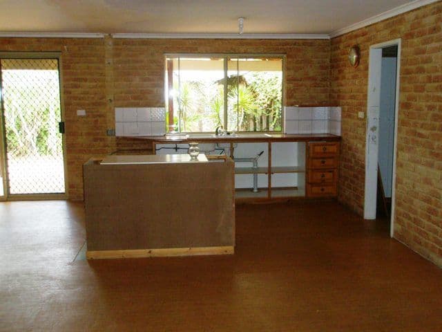 11 Marianthus Close, STRATHALBYN WA 6530, Strathalbyn - Thumbnail 2