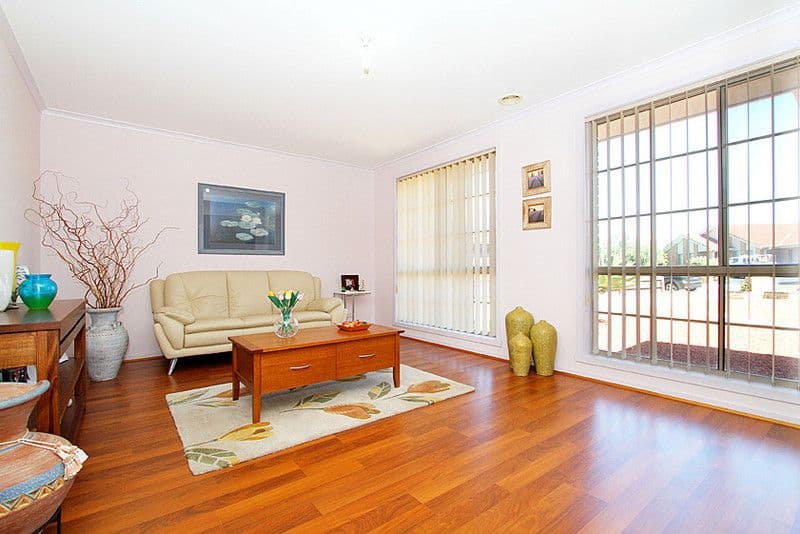 6 Pisani Court, MILL PARK VIC 3082, Mill Park - Thumbnail 3