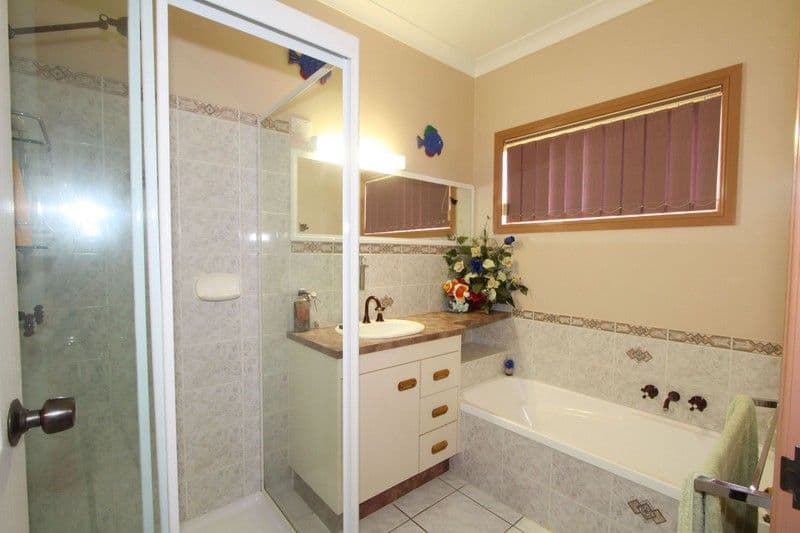 12 Chris-Lyn Avenue, SOUTH BINGERA QLD 4670, South Bingera - Thumbnail 7