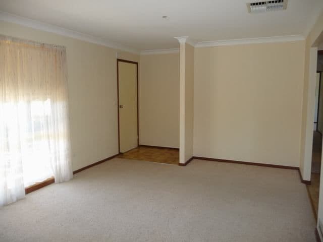 48 Pugsley Avenue, ESTELLA NSW 2650, Estella - Thumbnail 5