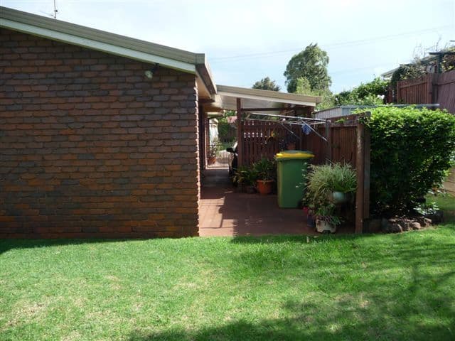 379 Stenner Street, KEARNEYS SPRING QLD 4350, Kearneys Spring - Thumbnail 6
