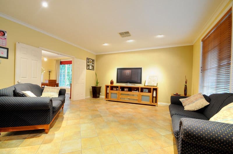 22 Larnoo Drive, DONCASTER EAST VIC 3109, Doncaster East - Thumbnail 4