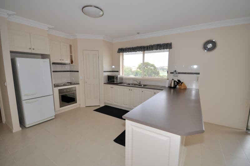 18 Thomson Street, SHELFORD VIC 3329, Shelford - Thumbnail 3