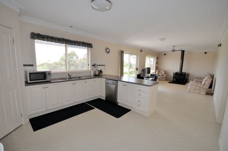 18 Thomson Street, SHELFORD VIC 3329, Shelford - Image 1