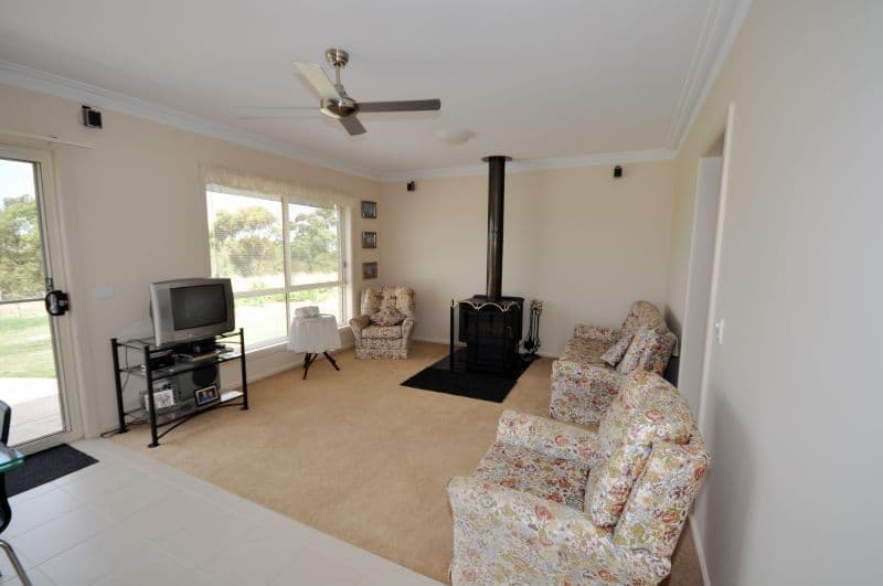 18 Thomson Street, SHELFORD VIC 3329, Shelford - Thumbnail 5