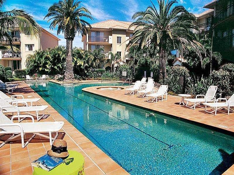 275 'Turtle Beach II' 2360 Gold Coast Highway, MERMAID BEACH QLD 4218, Mermaid Beach - Thumbnail 3