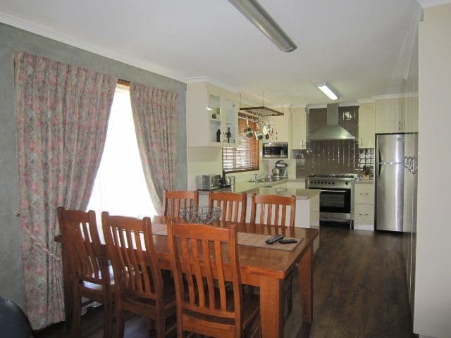 35 Crossen Street, ECHUCA VIC 3564, Echuca - Thumbnail 3