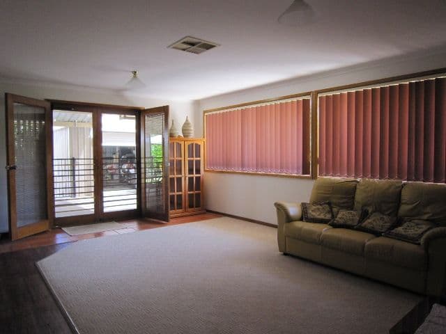35 Crossen Street, ECHUCA VIC 3564, Echuca - Thumbnail 5