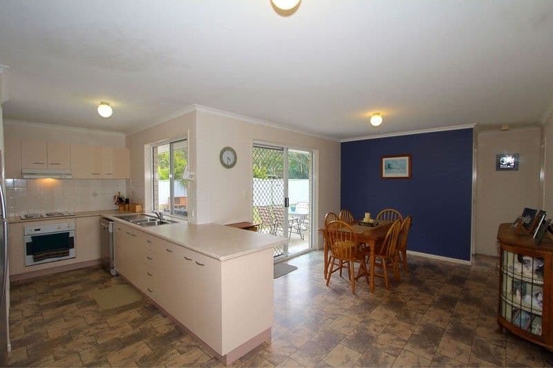 2 Albatross Court, MOORE PARK BEACH QLD 4670, Moore Park Beach - Thumbnail 4