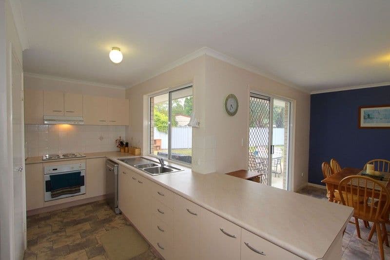 2 Albatross Court, MOORE PARK BEACH QLD 4670, Moore Park Beach - Thumbnail 3