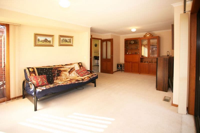 13 Galahad Crescent, GLEN WAVERLEY VIC 3150, Glen Waverley - Thumbnail 5