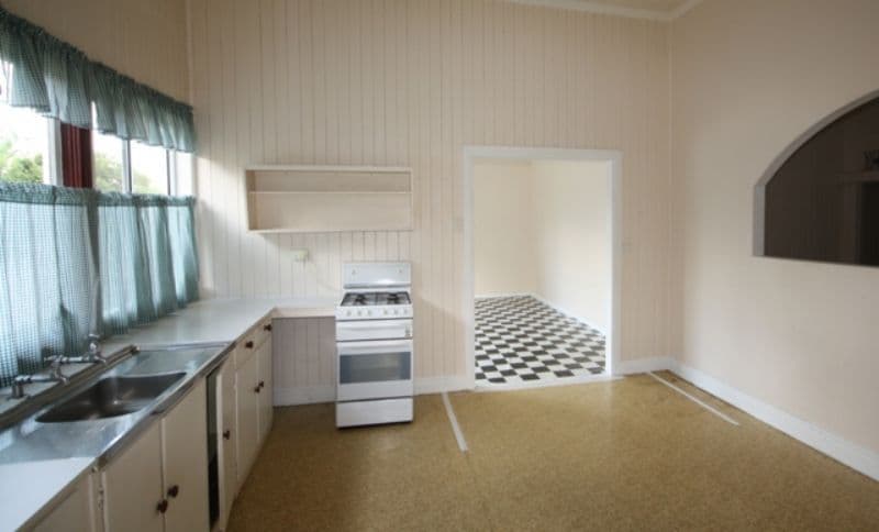 16 Rowland Street, WARWICK QLD 4370, Warwick - Thumbnail 4