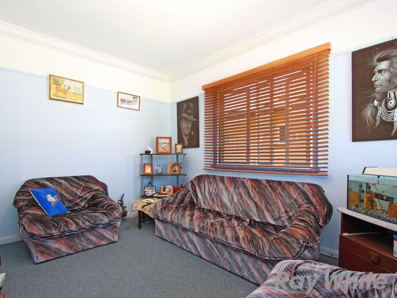 37 Longstaff Street, BRIGHTON QLD 4017, Brighton - Thumbnail 2