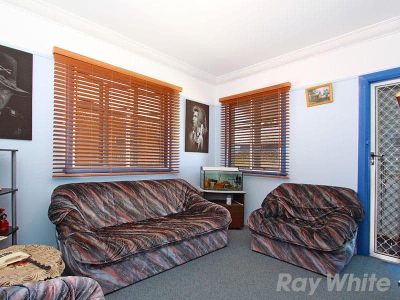 37 Longstaff Street, BRIGHTON QLD 4017, Brighton - Thumbnail 3