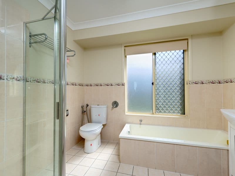 36 Greenlaw Place, EIGHT MILE PLAINS QLD 4113, Eight Mile Plains - Thumbnail 2