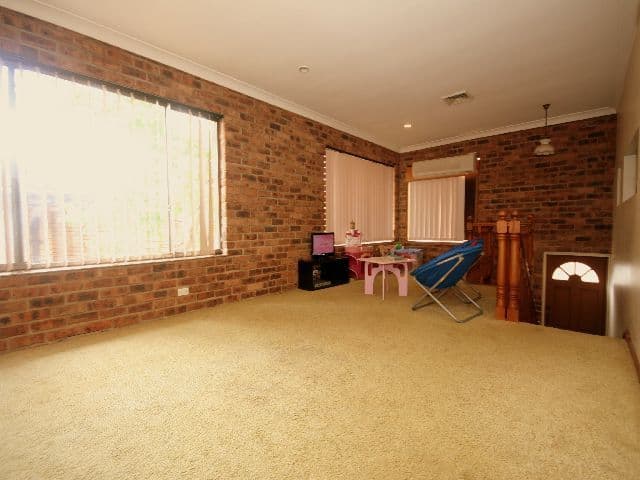 8 Grace Avenue, CONDELL PARK NSW 2200, Condell Park - Thumbnail 4