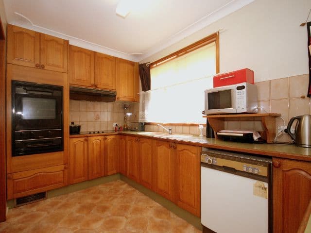 8 Grace Avenue, CONDELL PARK NSW 2200, Condell Park - Thumbnail 3