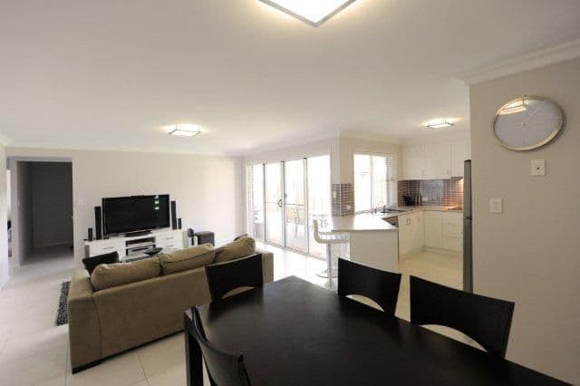 6 Roy Close, WESTBROOK QLD 4350, Westbrook - Thumbnail 6