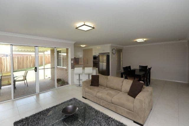 6 Roy Close, WESTBROOK QLD 4350, Westbrook - Thumbnail 5