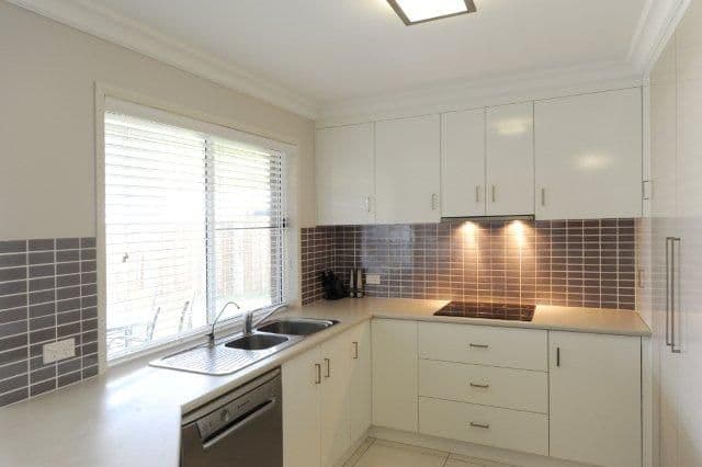 6 Roy Close, WESTBROOK QLD 4350, Westbrook - Thumbnail 4