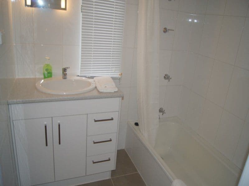 24 McGrath Lane, BOOVAL QLD 4304, Booval - Thumbnail 6