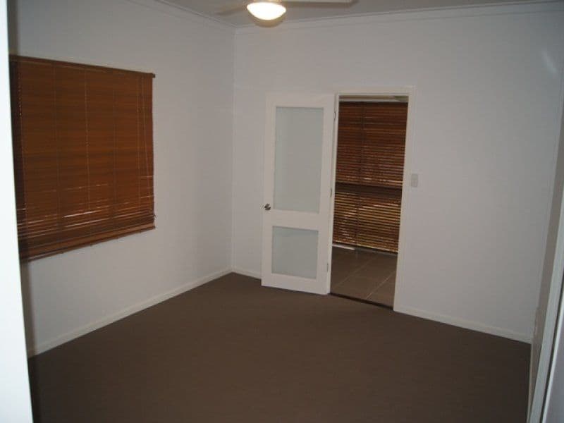 24 McGrath Lane, BOOVAL QLD 4304, Booval - Thumbnail 4