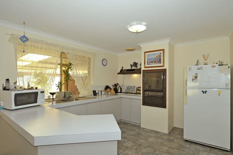 49  Sacramento Avenue, BEECHBORO WA 6063, Beechboro - Thumbnail 2