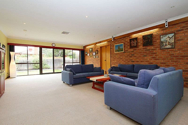 5 Charlton Crescent, RESERVOIR VIC 3073, Reservoir - Thumbnail 2