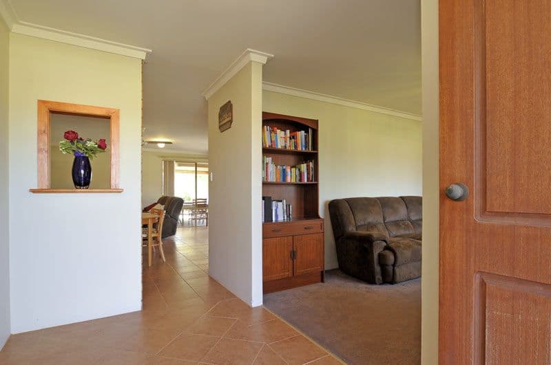 9 Ganges Place, BEECHBORO WA 6063, Beechboro - Thumbnail 2