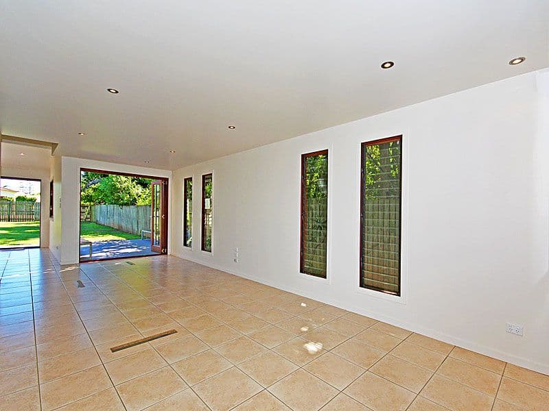 27  Peel Street, REDLAND BAY QLD 4165, Redland Bay - Thumbnail 3