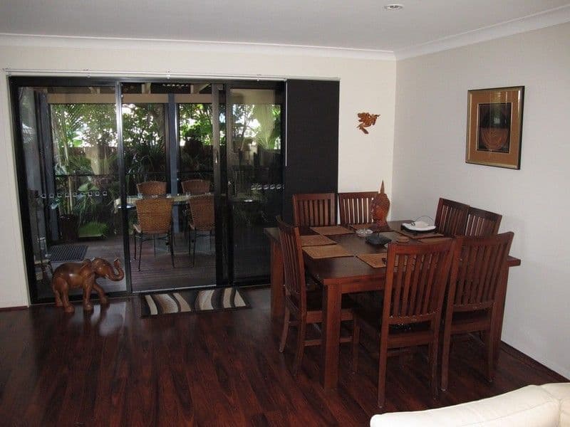 14 Terrigal Crescent, SOUTHPORT QLD 4215, Southport - Thumbnail 4