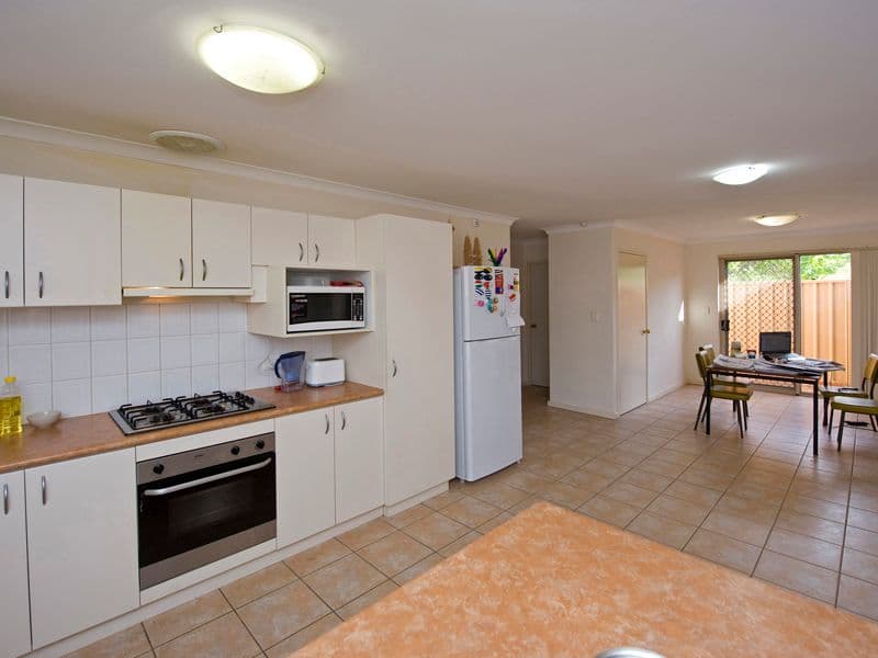4 Page Avenue, BENTLEY WA 6102, Bentley - Thumbnail 4