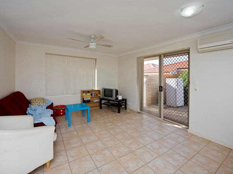 4 Page Avenue, BENTLEY WA 6102, Bentley - Thumbnail 3