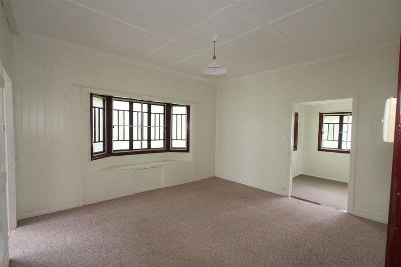 6 Victory Street, SVENSSON HEIGHTS QLD 4670, Svensson Heights - Thumbnail 2