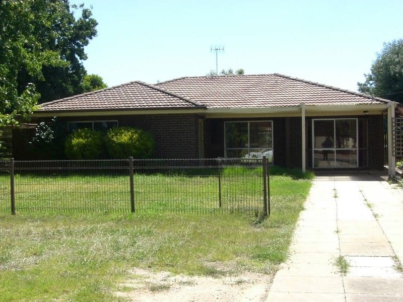 127 Hughes Street, DENILIQUIN NSW 2710, Deniliquin - Image 1