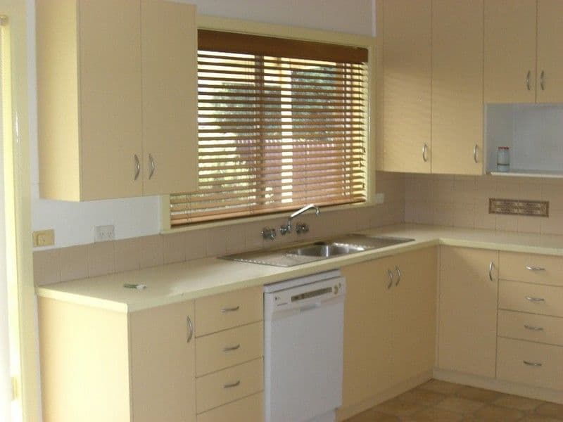 127 Hughes Street, DENILIQUIN NSW 2710, Deniliquin - Thumbnail 2