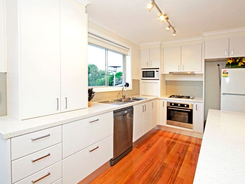 83 Reigate Road, HIGHTON VIC 3216, Highton - Thumbnail 2