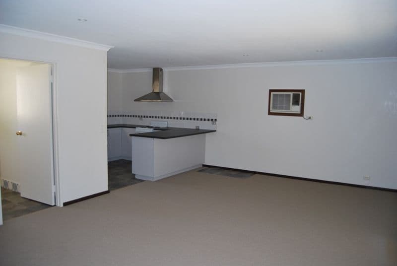 43 Westfield Road, CAMILLO WA 6111, Camillo - Thumbnail 4